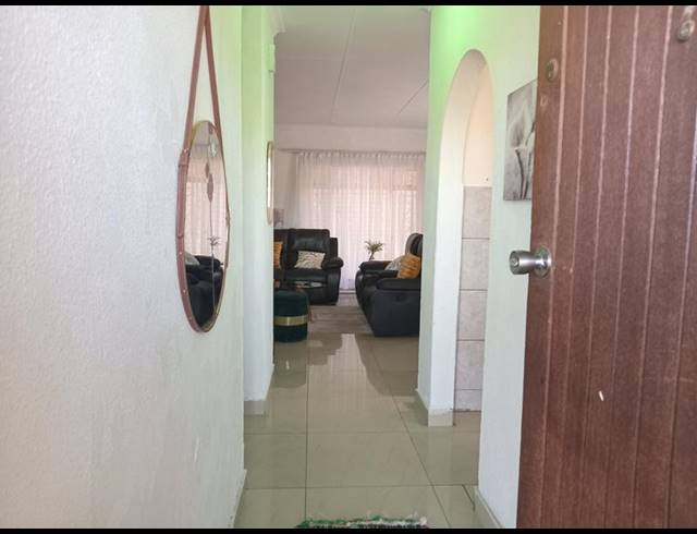 2 BEDROOM APARTMENT FOR SALE IN HOMELAKE